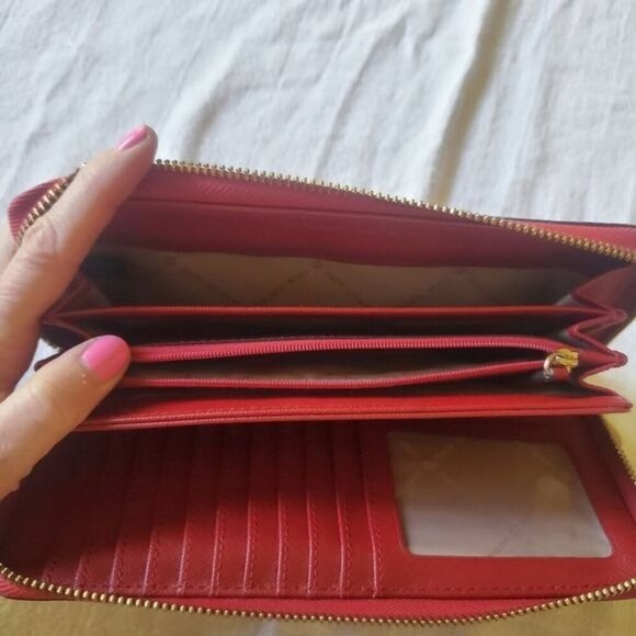 Michael Kors Red Zip‎ Wallet - Picture 7 of 10